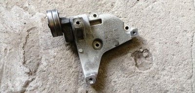 Skoda fabia ii 1.2 tsi кронштейн натягувача 03f260885 фото №1