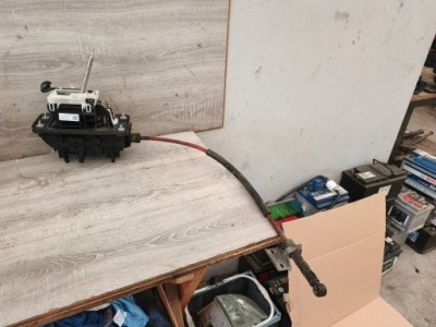 Выборщик передач домкрат audi a6 c6 автоматическая коробка передач 4f1713041af фото №1