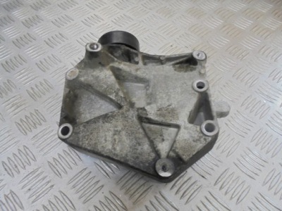 Кронштейн кронштейн генератора opel zafira b 1.9 cdti фото №1