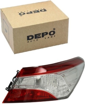 Лампа задня права комбінована toyota camry 2.5 2017- фото №1