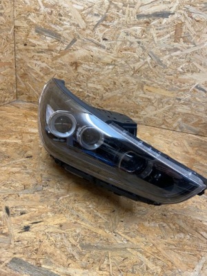Hyundai i30 лампа правая перед передняя ful led 92102g4120 фото №1