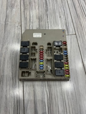 Модуль uch bsm коробка предохранителей modus 674658a фото №1