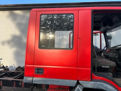 Дверь правое задняя задние doka iveco eurocargo tector 100e18 2002r фото №1