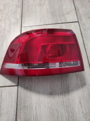 Лампа задняя vw passat b7 kombi оригинальная . фото №1