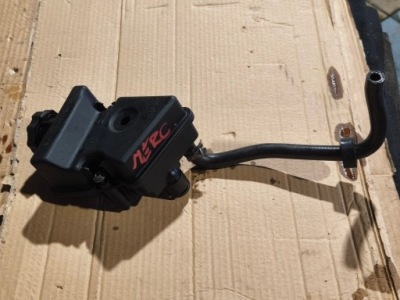 Mercedes бак рідина підсилювача a0004602483 фото №1