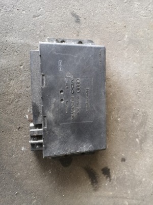 Модуль комфорта vdo audi tt i 8n 8n8962267b фото №1