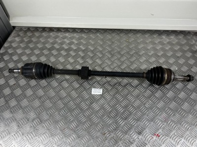 Приводной вал правый  toyota corolla ix e12 1.4 vvt-i 97km фото №1