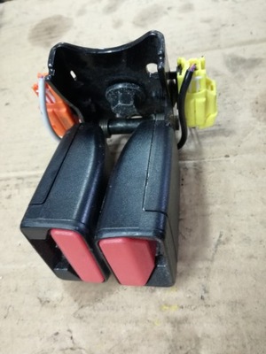 Volvo v60 s60 ii клипса замок ремней задняя 31250658 фото №1