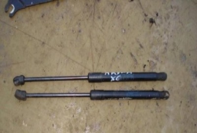 Bmw x6 e71 x5 e70 привід капот амортизатор фото №1