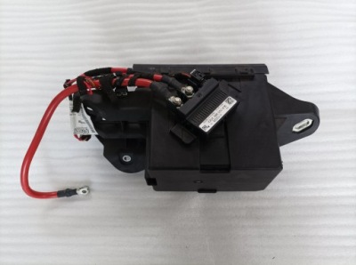 Mercedes a45 w176 amg дополнительный аккумулятор фото №1