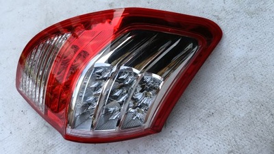 Лампа задня ліва rav4 iii lift 10-13 фото №1