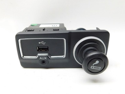 Прикурювач роз'єм aux usb 735604055 - jeep renegade 14-18 фото №1