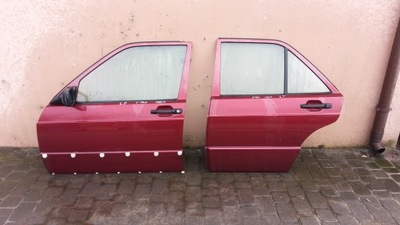 Mercedes 190 w201 дверь задняя левый левая 512 фото №1