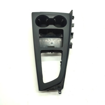 Audi a4 b9 рамка тунель середнього 8w1864261c фото №1