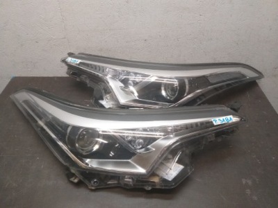 Лампа лампи перед права ліва toyota chr лінза led 81110-f5031-00 фото №1