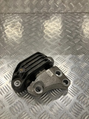 Кронштейн подушка двигуна капот jeep renegade 14- 1.4 t-jet 00519997550 фото №1