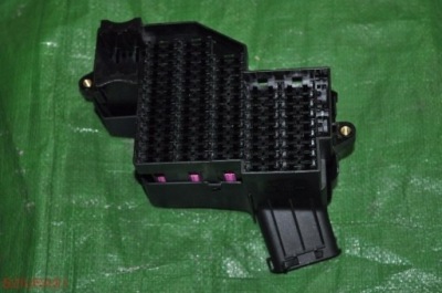 Коробка запобіжників vw touareg рестайлінг  7p0941828c фото №1