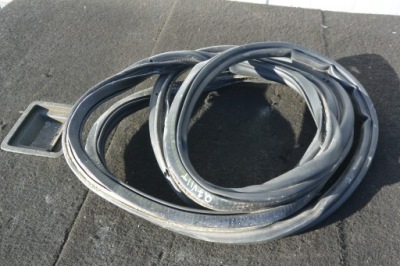 Прокладка крышки багажника audi q7 4l фото №1