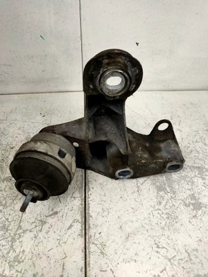 ЛАПА ДВИГУНА ПОДУШКА VW AUDI A4 A6 4B0199351B