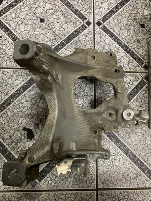 AUDI A4 B9 A5 F5 8W ŁAPA PRAWA WSPORNIK SILNIKA PRAWY 8W0399296E