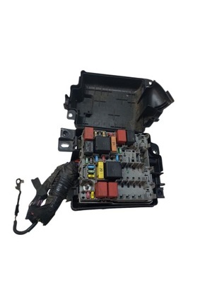 Коробка запобіжників opel combo 1.3 cdti 51839437 фото №1