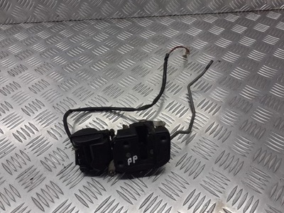 Замок дверь центральный правый перед mazda premacy фото №1