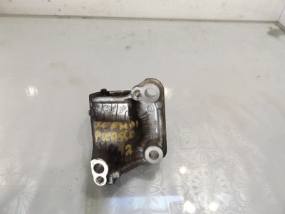 C3 picasso 1,6ehdi опора полуось фото №1