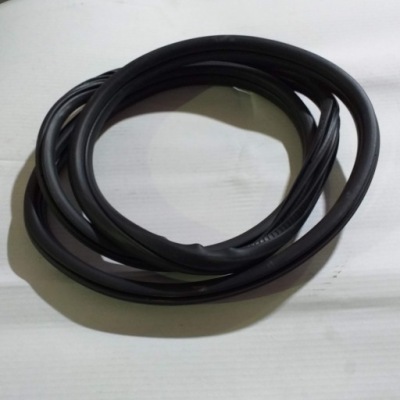 Bmw x1 f48 резиновый элемент прокладка дверь левый задняя 7349665 фото №1