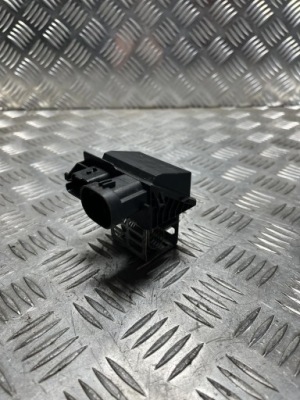 Резистор вентилятора радиатора opel astra l vi hb 22- 9847019780 фото №1