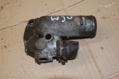 Корпус термостата патрубок grand cherokee wj 4.0 фото №1