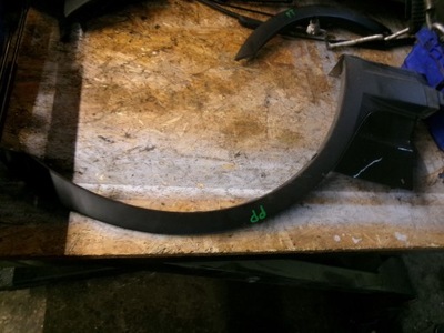 Bmw x3 e83 молдинг крила права перед фото №1