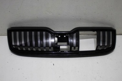 Skoda superb iii lift 3v0 решітка радіатора 18r+ фото №1
