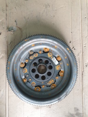 Колесо двомасовий audi 2.0 06k105266a фото №1