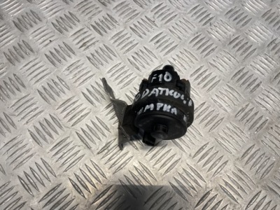 Bmw f10 f25 f45 додаткова помпа води 7643949 фото №1