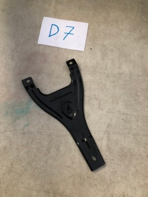 Mercedes ml w164 кронштейн пол a1648600614 фото №1