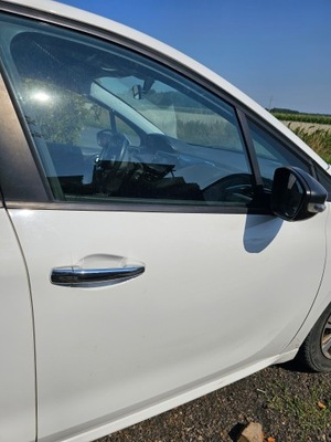 Двері праве передні peugeot 2008 фото №1