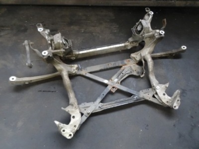 Підрамник поперечина перед audi q5 2.0 tdi фото №1