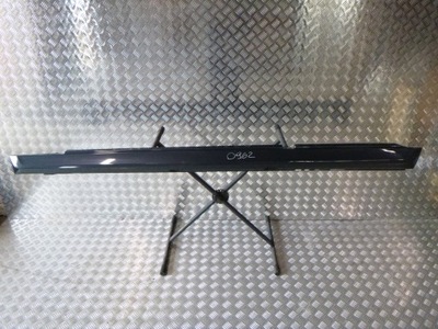 Mercedes c klasa 204 amg молдинг поріг ліва фото №1