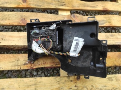 Коробка запобіжників модуль bsm l04 citroen peugeot 9661682780 фото №1