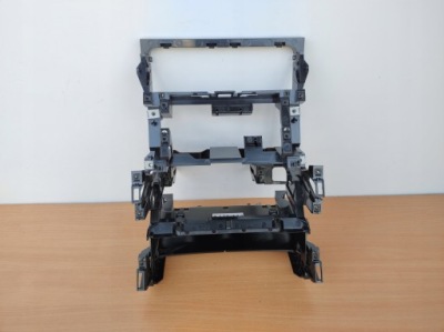 Land rover discovery 5 v рамка каркас консоли фото №1