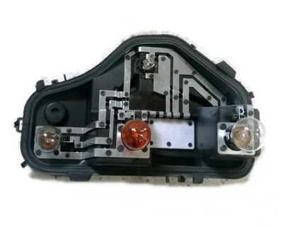 Citroen c4 cactus - вкладиш лампи задня лівий фото №1