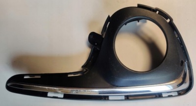 Рамка решётка заглушка противотуманной фары yaris iii lift правая фото №1