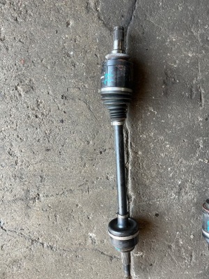 77 jeep grand cherokee wk2 3.0 cdri привідний вал задня задня p68193667ac фото №1