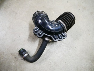 Bmw f31 f30 b47 2.0d труба шланг труба впуск повітря резонатор 8479958 фото №1