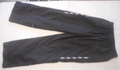Spodnie przeciwdeszczowe UMBRO rozmiar 152