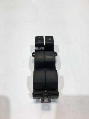 Перемикач кнопка вікон toyota c-hr 19- фото №1