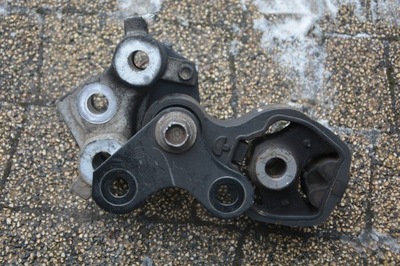 Кронштейн подушка двигателя mazda 6 vi kd62 фото №1