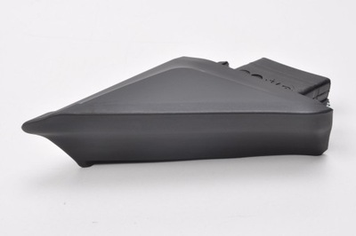 Maserati quattroporte vi защита дверь заглушка треугольник 105804312c фото №1