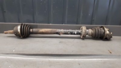 Привідний вал права vw vento 1.6 96r фото №1