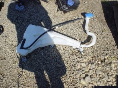 Vw touareg бачок омывателя помпа фото №1